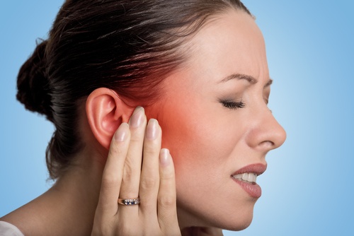 Peripheral and neurologic vertigo (ear).jpg