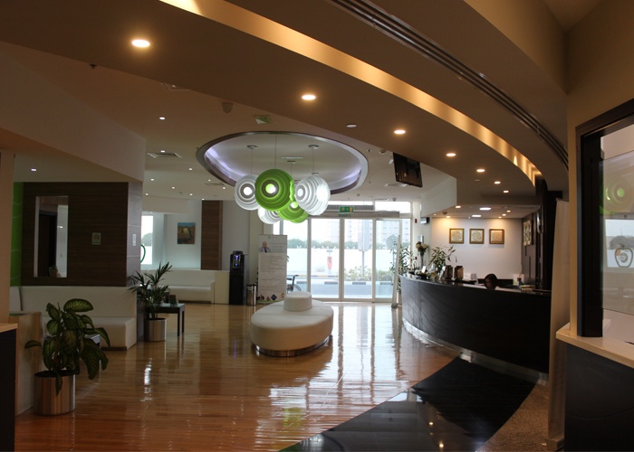 Center2.jpg