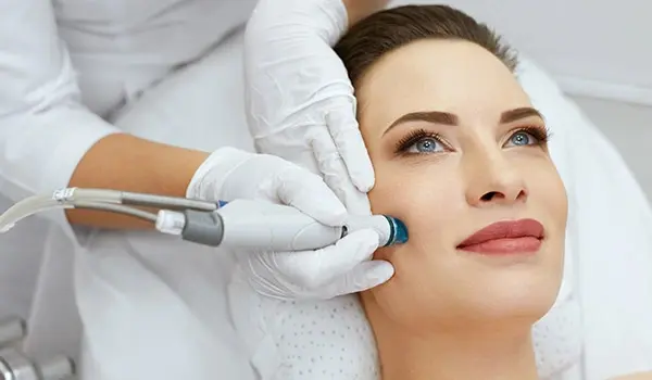 HydraFacial Treatment in Dubai